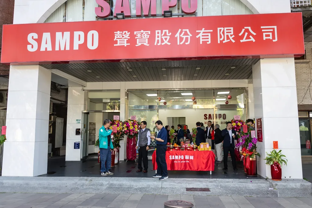 限時搶購 聲寶熱賣【智能控溫一秒除皺】家用便攜式熨燙機 6效合一 滿足日常所需！ - 3