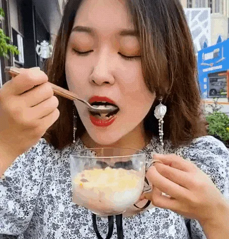 🍎蘋果香蕉牛乳燕麥片｜早餐輕鬆搭配的穀物飲 🍌忙碌早晨快速準備｜水果燕麥營養早餐新選擇 ✨想吃得清爽無負擔？蘋果香蕉燕麥片陪你日常飲食管理 - 21