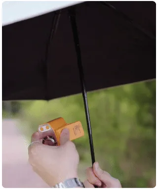 🥵 夏天玩手機最怕發燙卡頓？遊戲玩到一半手都熱了！ 🇯🇵【日本半導體冷卻夾式風扇】強力散熱設計登場🔥 ✨ 夾上即可快速帶走熱量 🎮 手機遊戲 / 直播追劇 / 長時間使用皆適合 💻 手機 平板 筆電多設備適用 ❄️ 小巧夾式設計 隨時享受清爽使用體驗 告別燙手困擾，夏日3C降溫必備！ - 12