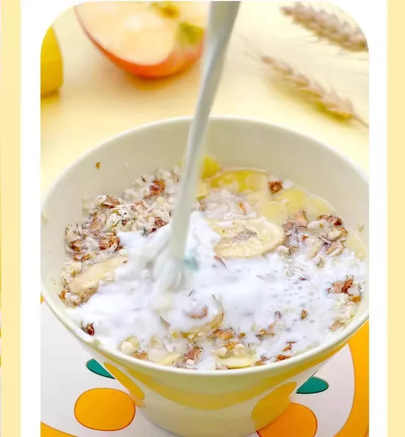 🍎蘋果香蕉牛乳燕麥片｜早餐輕鬆搭配的穀物飲 🍌忙碌早晨快速準備｜水果燕麥營養早餐新選擇 ✨想吃得清爽無負擔？蘋果香蕉燕麥片陪你日常飲食管理 - 27