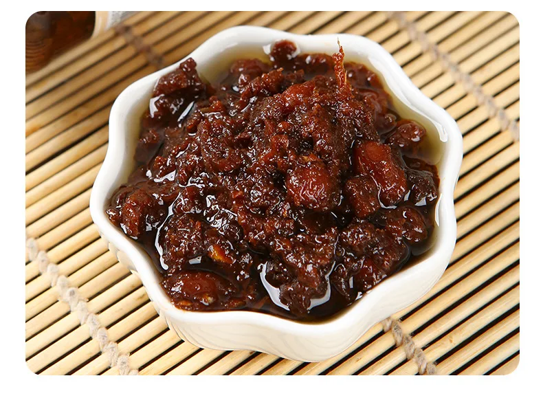 🍜【古法炸醬面醬】一勺拌開，香氣瞬間爆發！ 不知道吃什麼？下班太累不想煮複雜料理？ 嚴選多種食材，傳承古法熬製工藝，醬香濃郁、料多滿足。 🥩 肉香濃厚｜入口醇香 🧅 蔥香四溢｜層次豐富 🍜 拌麵拌飯都適合｜簡單料理也能享受好味道 不用繁瑣準備，只要煮好麵條加入炸醬，攪拌均勻即可上桌！ 早餐、宵夜、加班、家庭備餐，一瓶搞定快速美味。 - 14